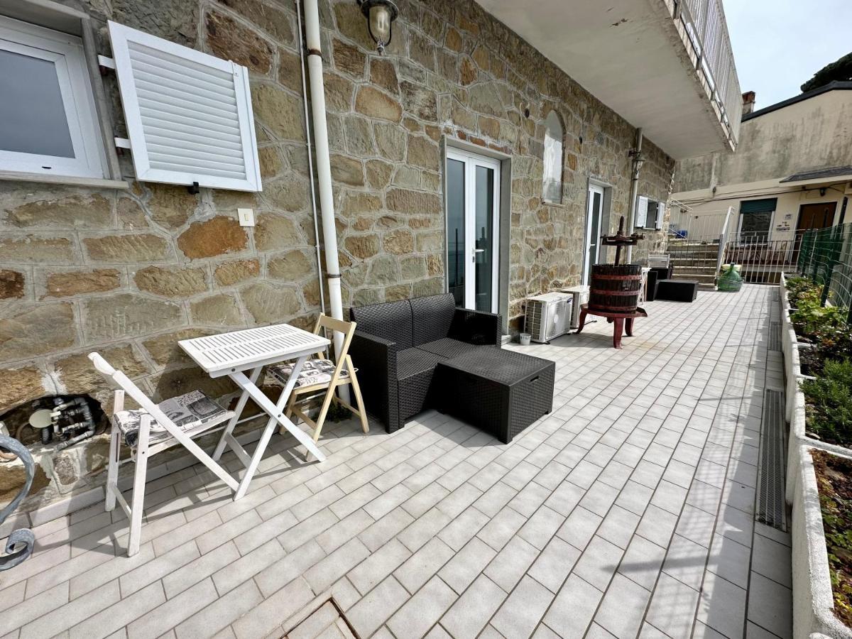 Villa Pecunia Ριοματζόρε Εξωτερικό φωτογραφία